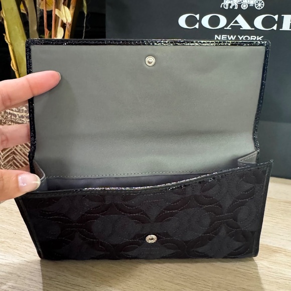Vintage Coach Canvas Embroidered C Clutch Large Wallet New in Box - Picture 10 of 12